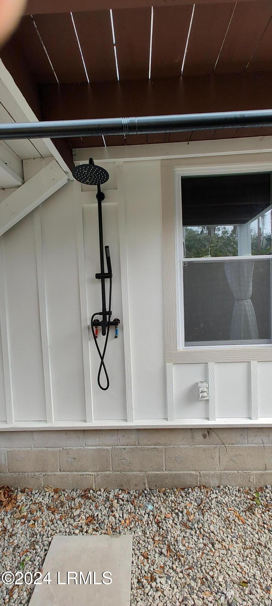 607 Waight Street Beaufort, SC 29902 - Photo 19 of 21 IMG_20241217_122234740_HDR
