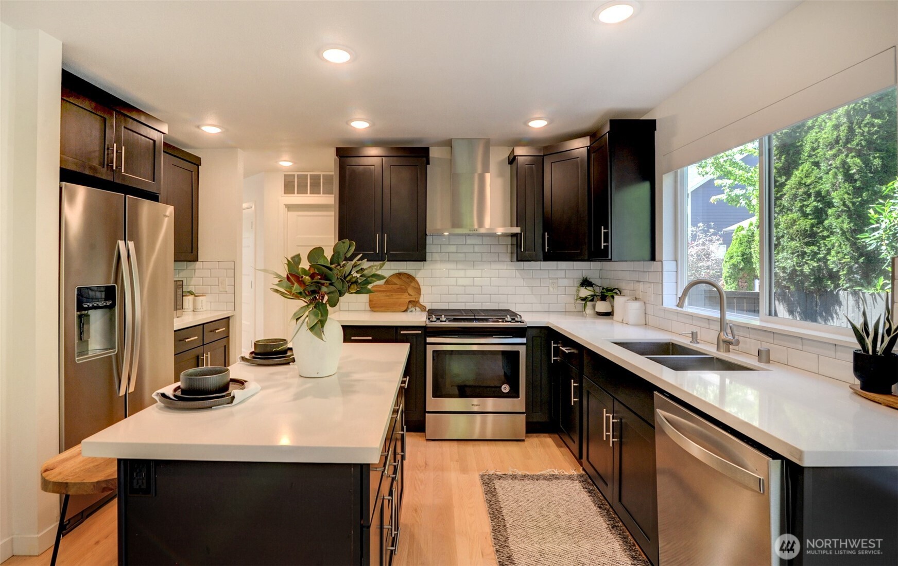 1622 Monroe Avenue Northeast Renton, WA 98056 - Photo 10 of 40