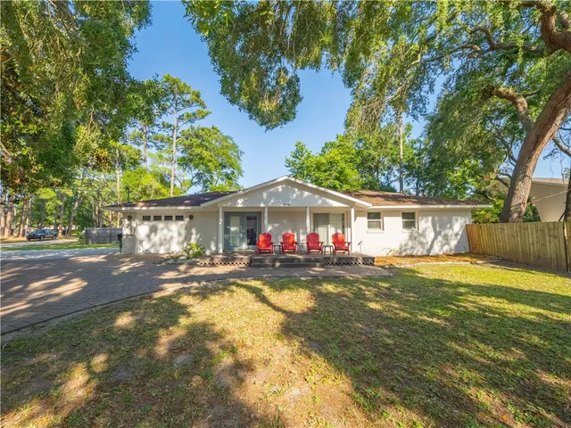 $1,050,000 | 900 Mallery Street, St. Simons Island, GA 31522