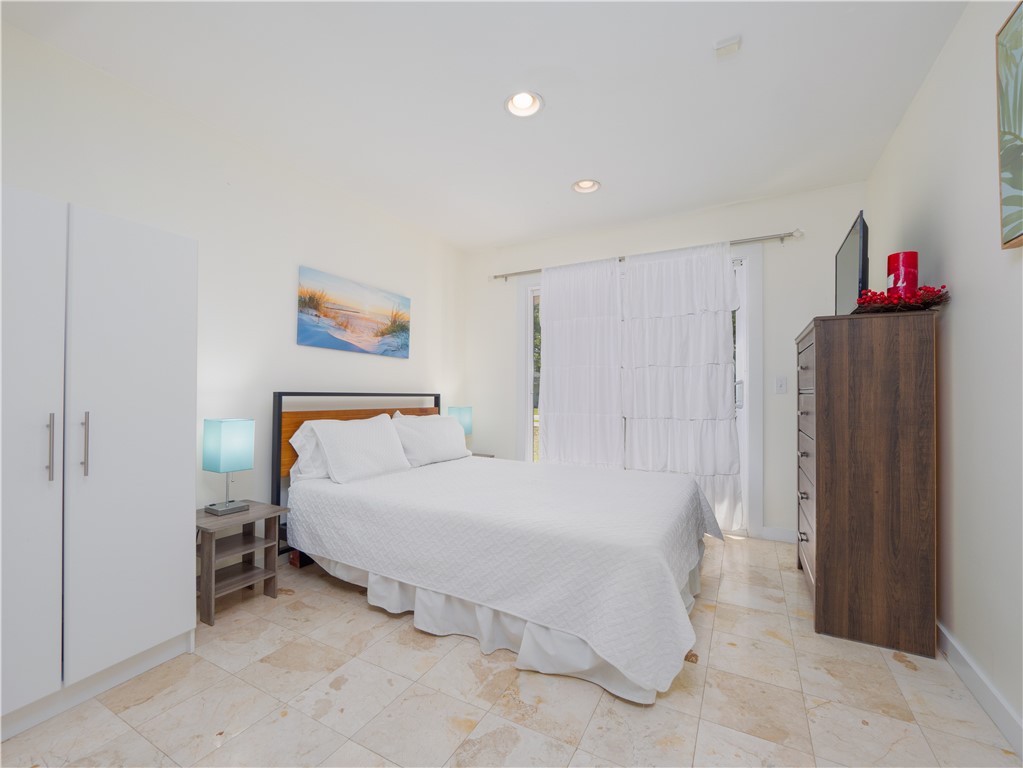 900 Mallery Street St. Simons Island, GA 31522 - Photo 15 of 38