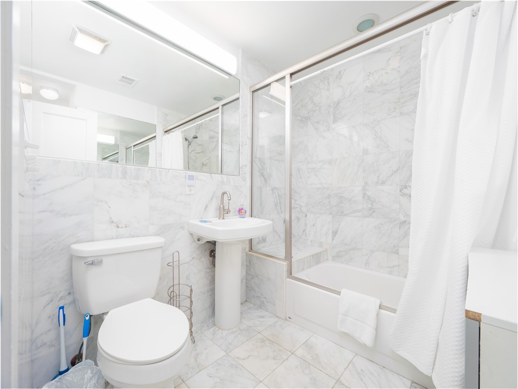 900 Mallery Street St. Simons Island, GA 31522 - Photo 16 of 38