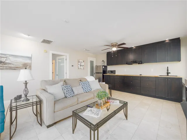 $1,050,000 | 900 Mallery Street, St. Simons Island, GA 31522