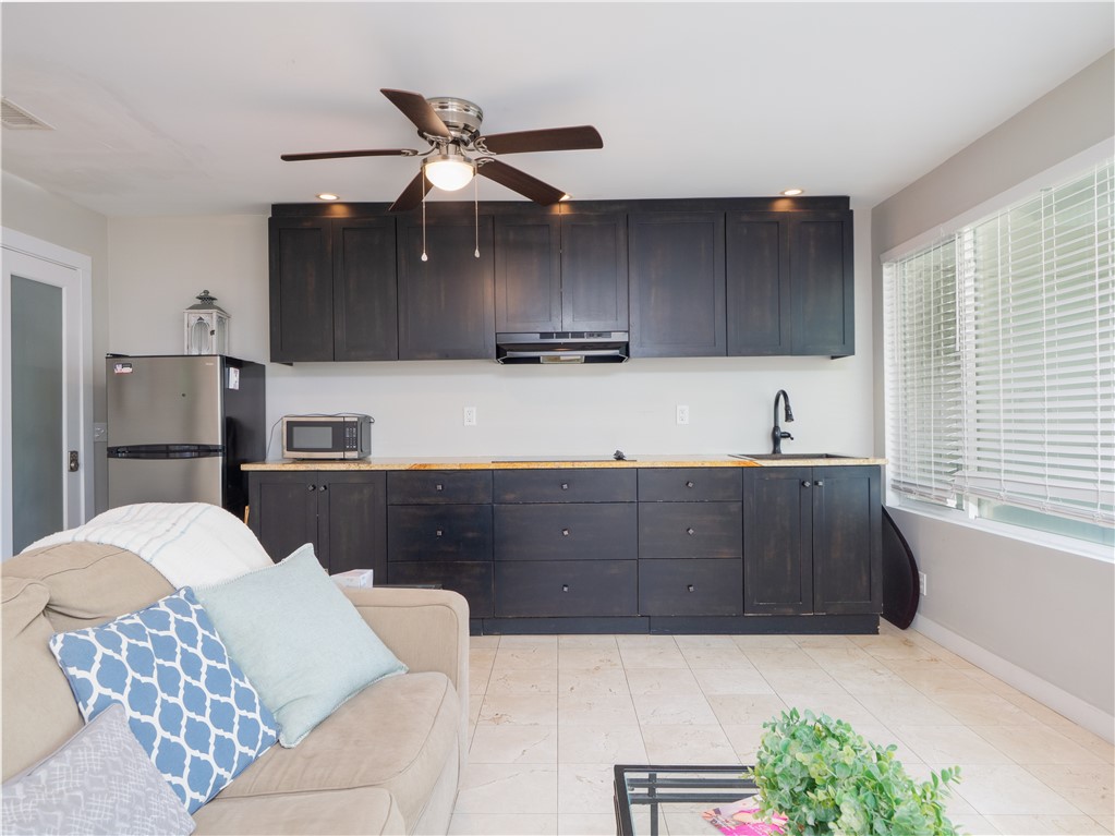 900 Mallery Street St. Simons Island, GA 31522 - Photo 24 of 38 Guest kitchenette