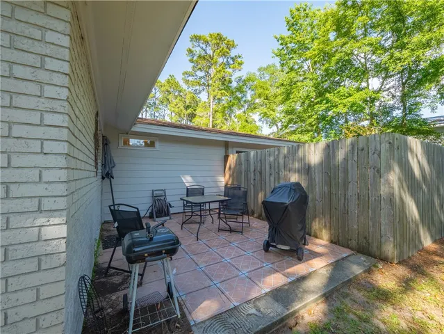 $1,050,000 | 900 Mallery Street, St. Simons Island, GA 31522