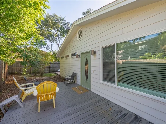 $1,050,000 | 900 Mallery Street, St. Simons Island, GA 31522