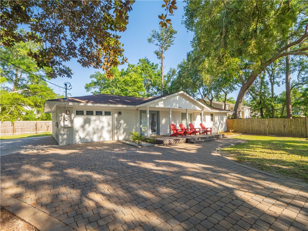 900 Mallery Street St. Simons Island, GA 31522 - Photo 35 of 38