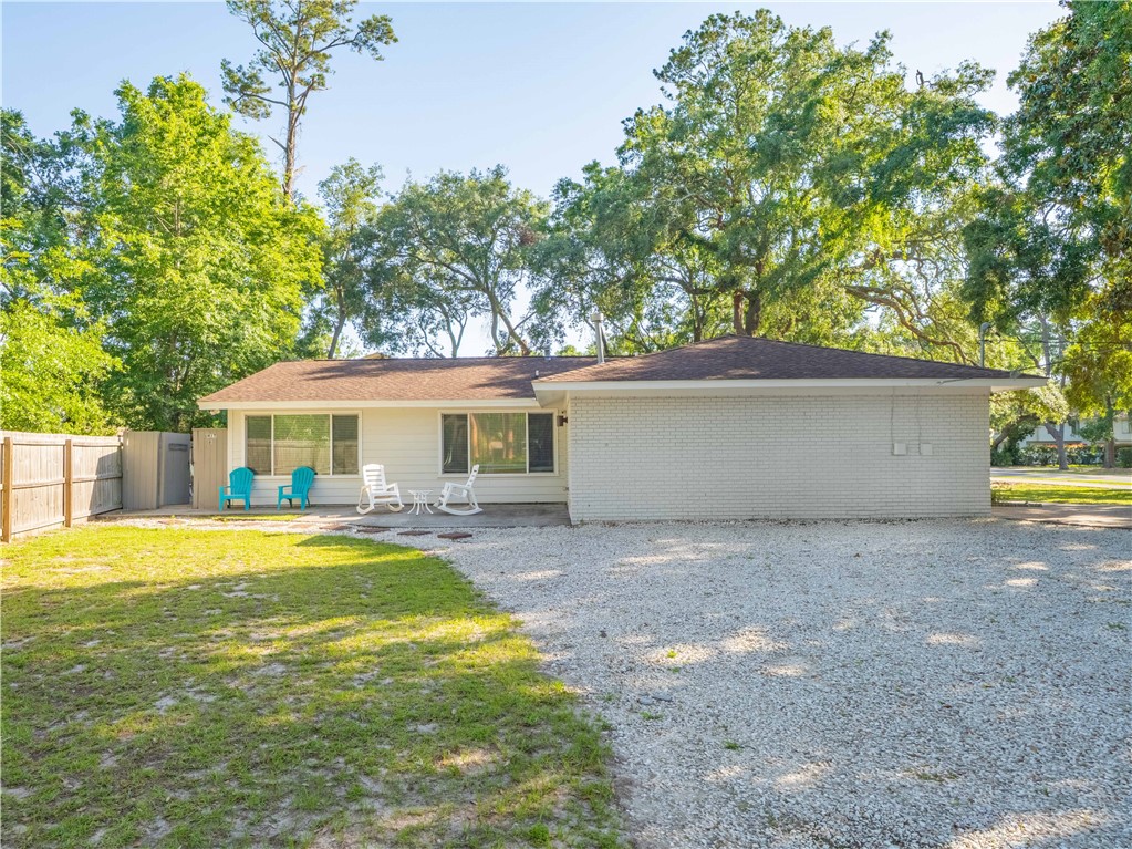 900 Mallery Street St. Simons Island, GA 31522 - Photo 37 of 38