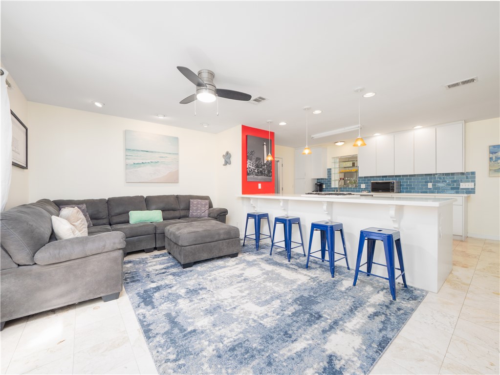 900 Mallery Street St. Simons Island, GA 31522 - Photo 4 of 38