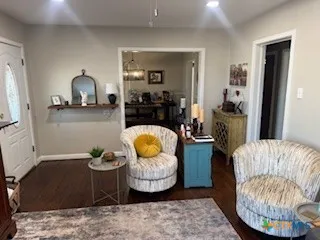 $279,900 | 1011 East Main Street, Cuero, TX 77954