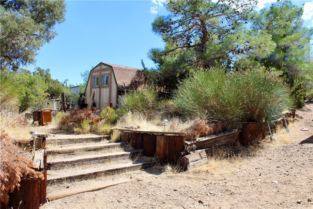 945 Nielson Road Pinon Hills, CA 92372 - Photo 35 of 51 Gallery Image 35