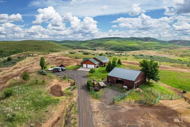 $999,999 | 1829 Hidden Canyon Road, Council, ID 83612