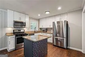 $2,295 | 3235 Woodview Drive Southeast, Smyrna, GA 30082