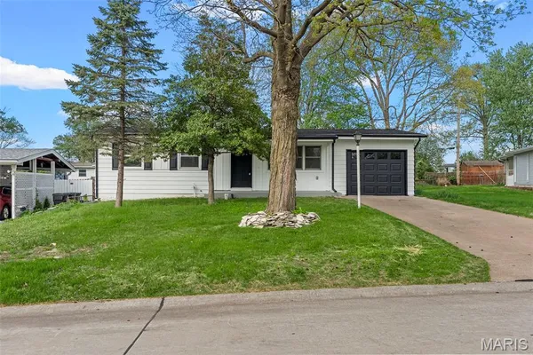 $250,000 | 127 Yankee Drive, St. Charles, MO 63303