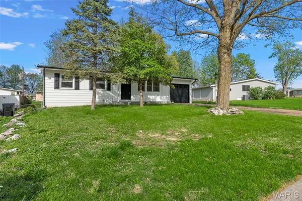 $250,000 | 127 Yankee Drive, St. Charles, MO 63303