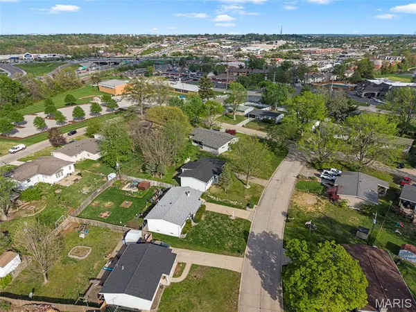 $250,000 | 127 Yankee Drive, St. Charles, MO 63303