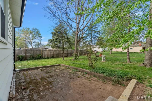 $250,000 | 127 Yankee Drive, St. Charles, MO 63303