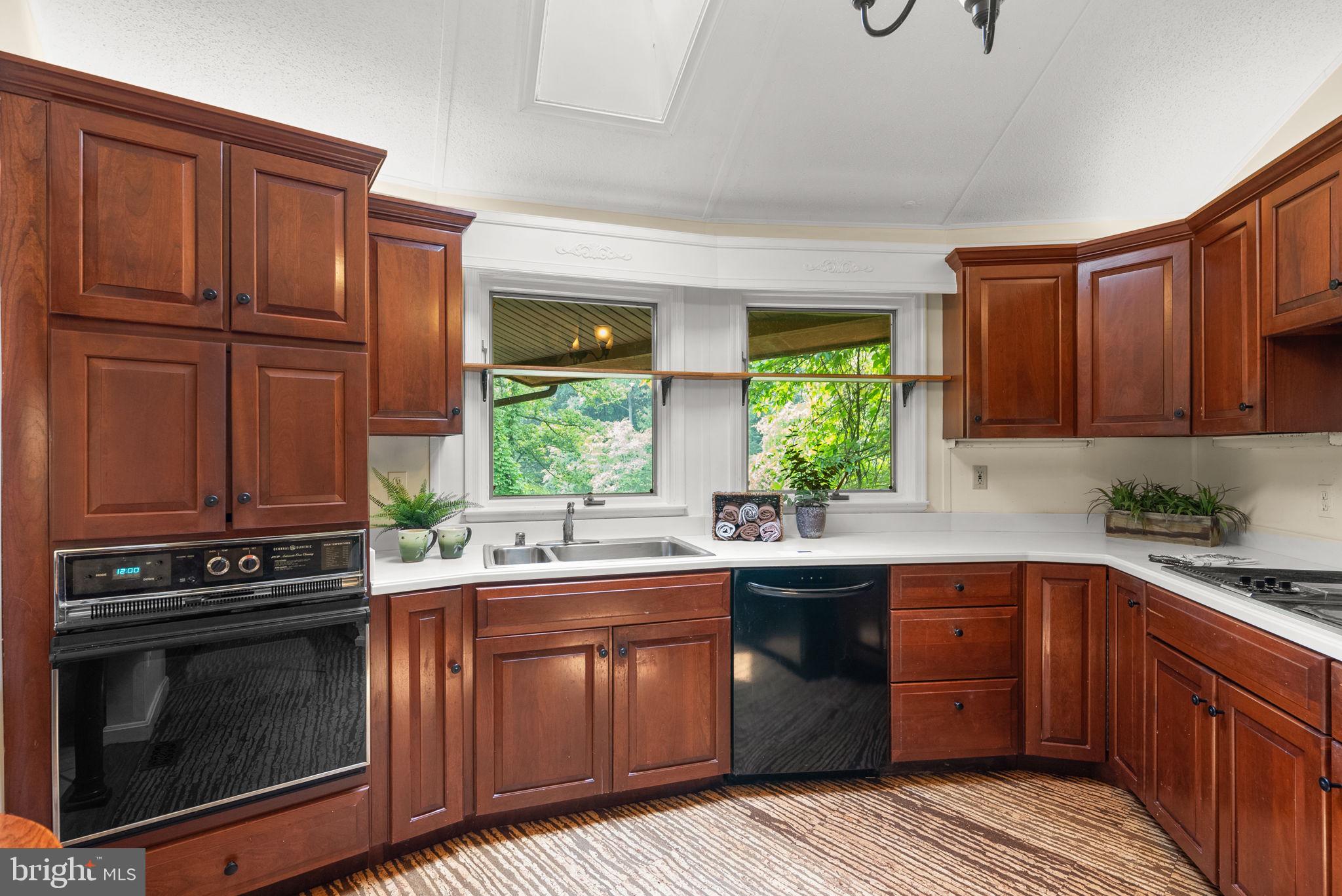 327 South Riverside Drive Crownsville, MD 21032 - Photo 11 of 40 Gallery Image 11