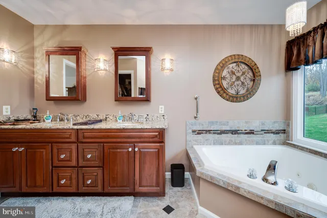 $599,900 | 45 Lindsay Court, Mohnton, PA 19540