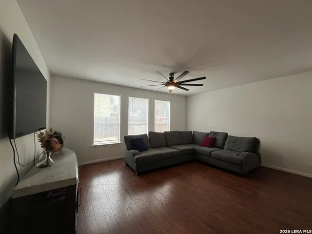 $2,350 | 8719 Sarasota Woods, San Antonio, TX 78250