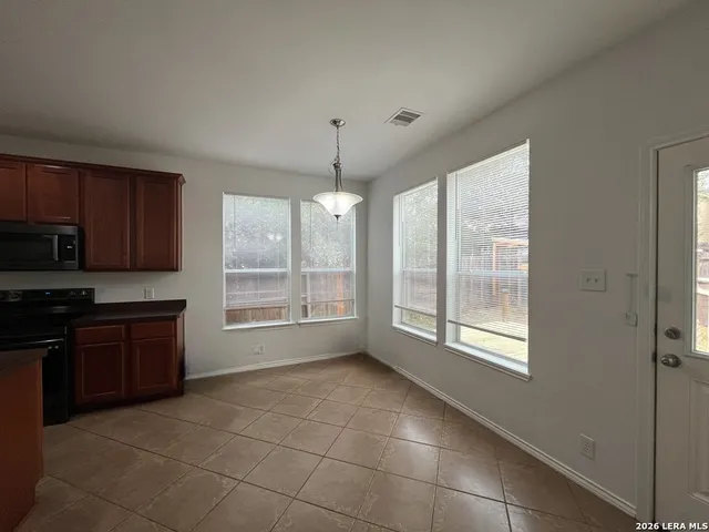 $2,350 | 8719 Sarasota Woods, San Antonio, TX 78250