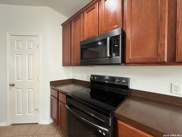 $2,350 | 8719 Sarasota Woods, San Antonio, TX 78250
