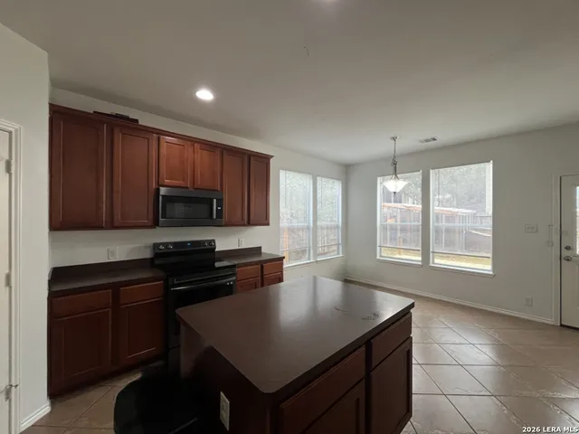 $2,350 | 8719 Sarasota Woods, San Antonio, TX 78250