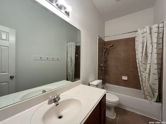 $2,350 | 8719 Sarasota Woods, San Antonio, TX 78250