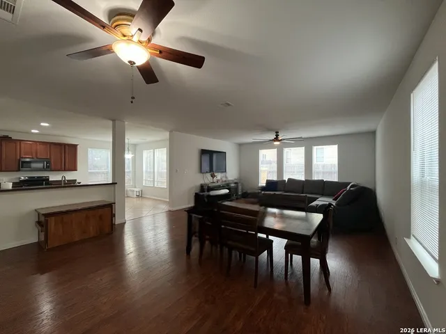 $2,350 | 8719 Sarasota Woods, San Antonio, TX 78250