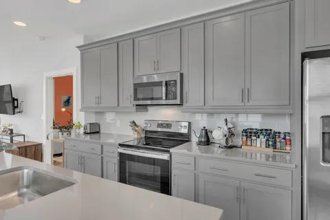 $298,500 | 519 27th Avenue North, Unit 101, Nashville, TN 37209