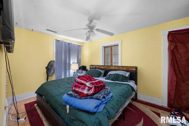 $129,900 | 610 Linn Street, Muscatine, IA 52761