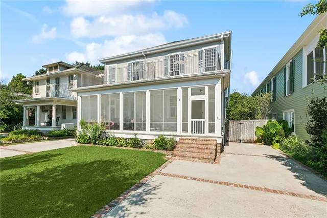 $1,050,000 | 912-14 Fern Street, New Orleans, LA 70118
