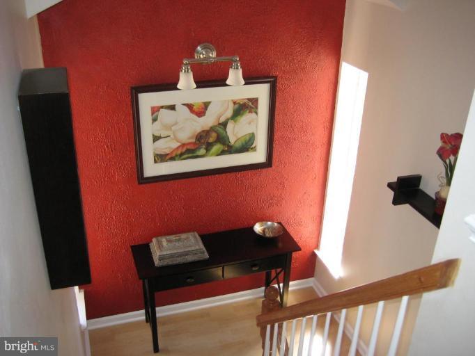 1739 Ridgely Road Edgewater, MD 21037 - Photo 23 of 29 Staircase