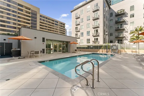 $2,800 | 645 West 9th Street, Unit 631, Los Angeles, CA 90015