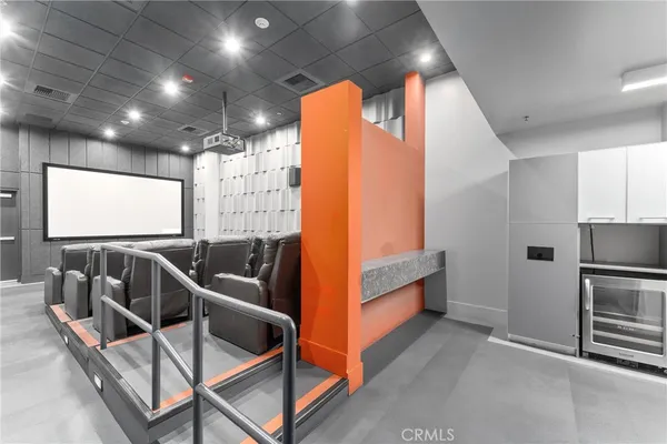 $2,800 | 645 West 9th Street, Unit 631, Los Angeles, CA 90015