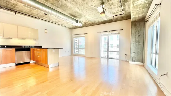 $2,800 | 645 West 9th Street, Unit 631, Los Angeles, CA 90015