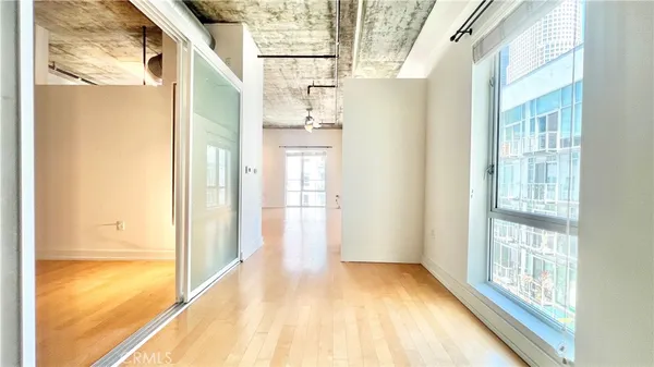 $2,800 | 645 West 9th Street, Unit 631, Los Angeles, CA 90015