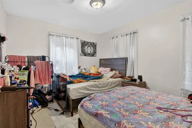 $699,000 | 57-59 Waring Place, Yonkers, NY 10703