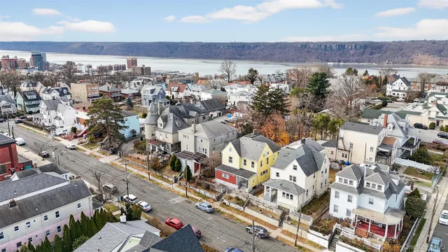$699,000 | 57-59 Waring Place, Yonkers, NY 10703