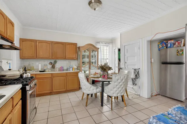 $699,000 | 57-59 Waring Place, Yonkers, NY 10703