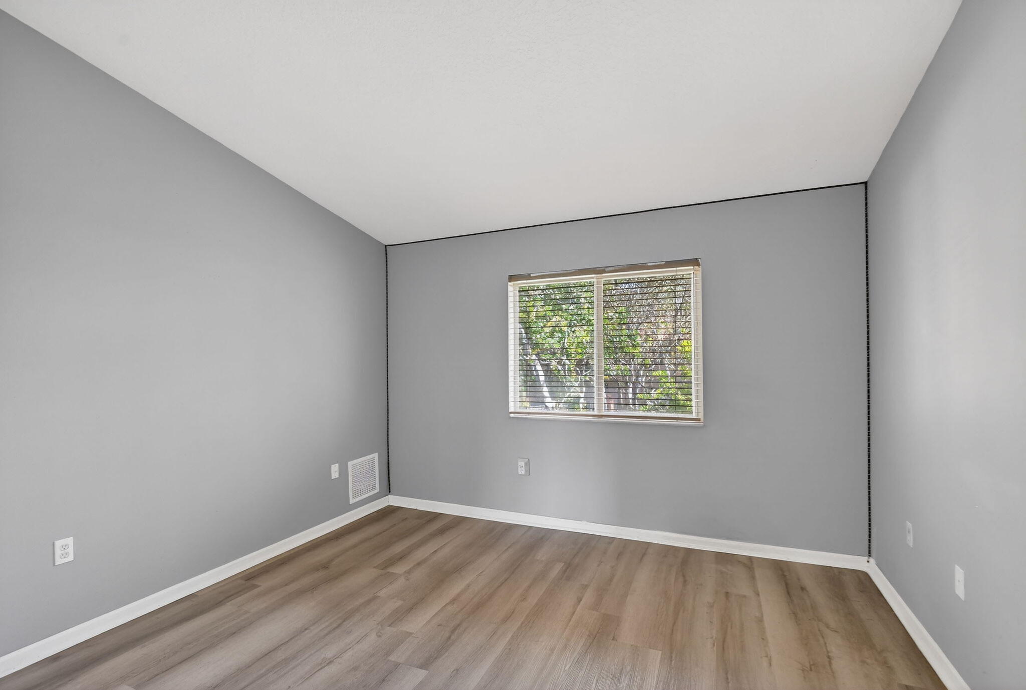 3790 North Jog Road, Unit 203 West Palm Beach, FL 33411 - Photo 19 of 48 19-web-or-mls-DSC_3790