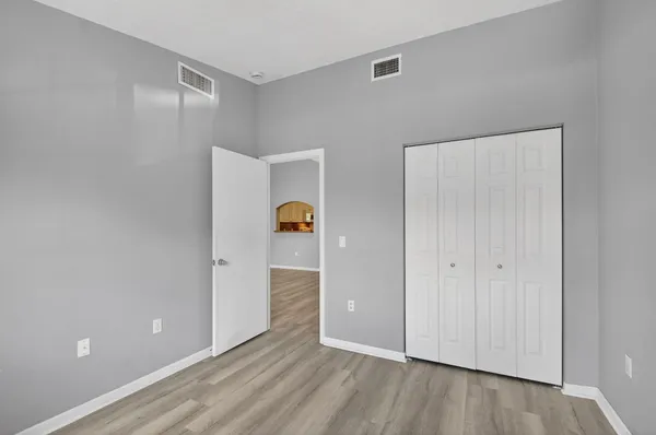 $1,900 | 3790 North Jog Road, Unit 203, West Palm Beach, FL 33411