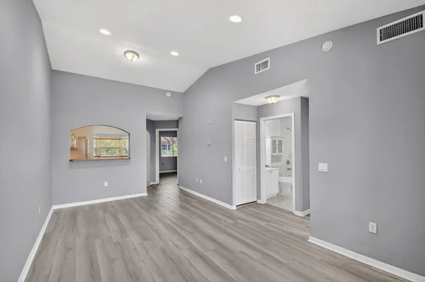 $1,900 | 3790 North Jog Road, Unit 203, West Palm Beach, FL 33411