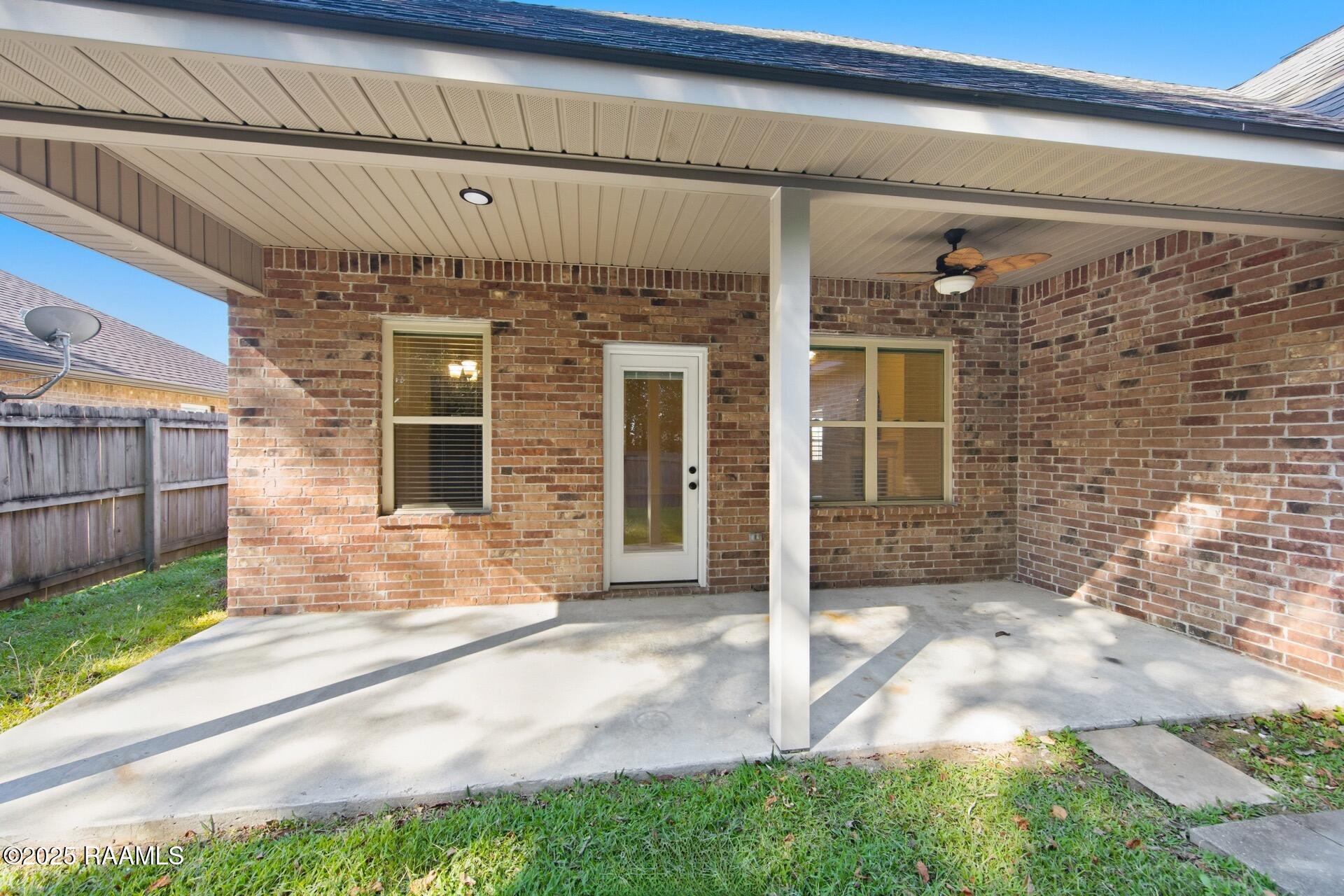 103 Sun Ridge Street Youngsville, LA 70592 - Photo 7 of 32 103SunRidge-6