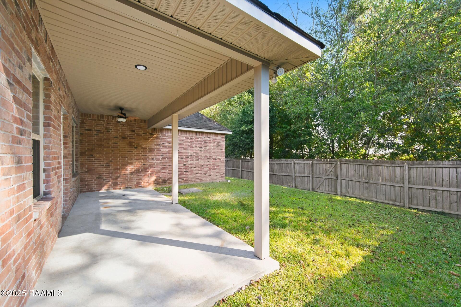 103 Sun Ridge Street Youngsville, LA 70592 - Photo 8 of 32 103SunRidge-7