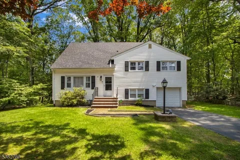 $719,900 | 25 Foxcroft Road, Denville, NJ 07834