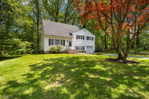 $719,900 | 25 Foxcroft Road, Denville, NJ 07834