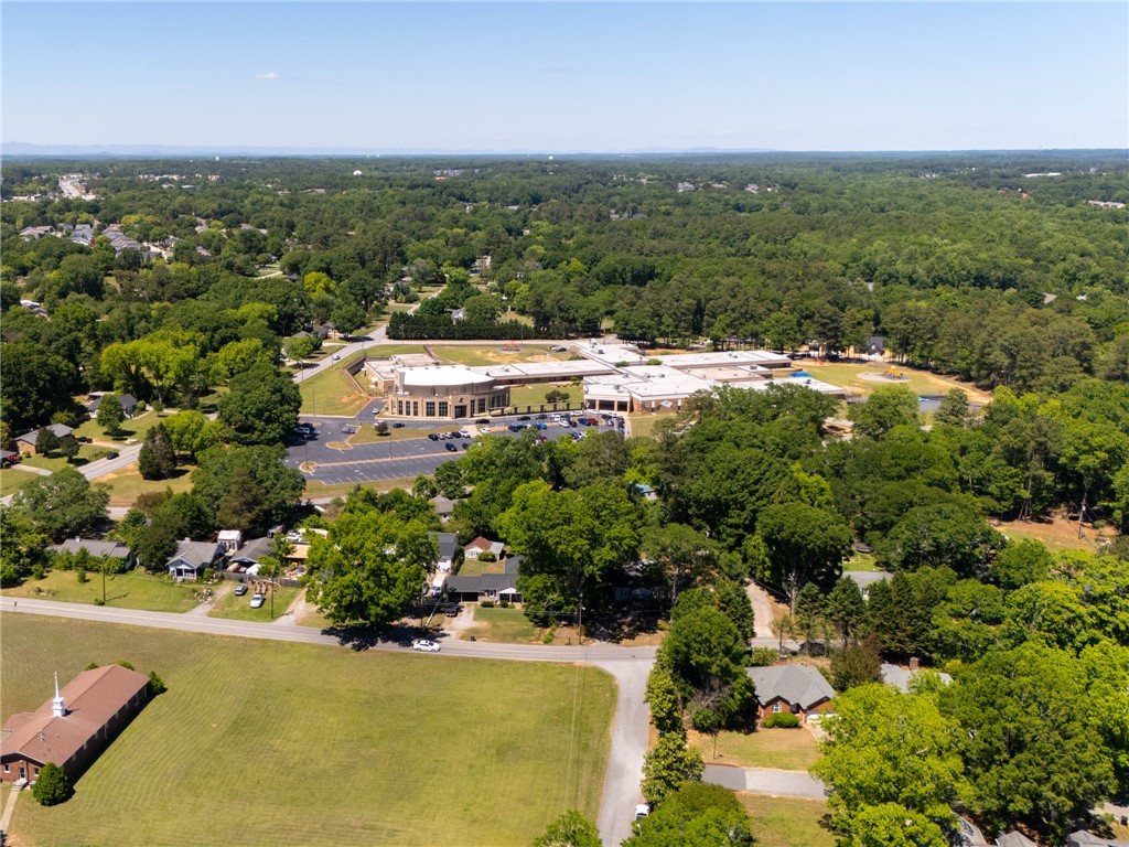 101 Woodbridge Circle Anderson, SC 29621 - Photo 20 of 21 An expansive aerial perspective highlights the property's lush, verdant surroundings and ample community amenities.