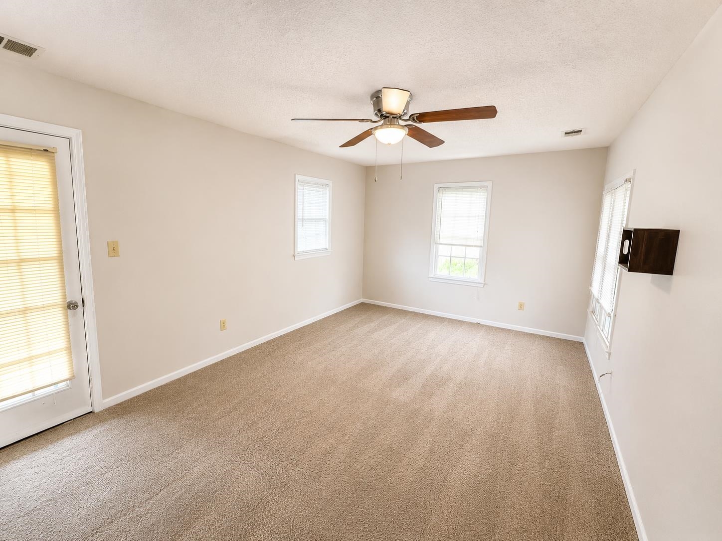8488 Quito Road Millington, TN 38053 - Photo 22 of 30 a view of an empty room with a window