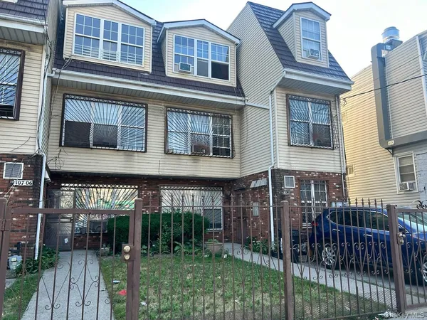 $379,000 | 10704 Guy R Brewer Boulevard, Unit 7B | Jamaica