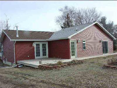 1479 West Ray Road Fenton, MI 48430 - Photo 2 of 5 20231316-1.JPG